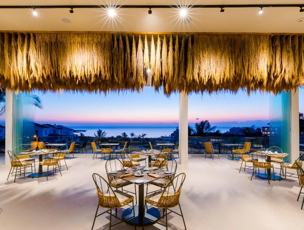 Restaurant, Cavo Zoe Seaside Hotel, Cyprus