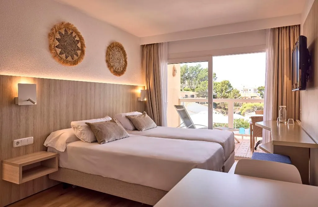 STUDIO STANDARD Room, Universal Aparthotel Don Camilo, Majorca