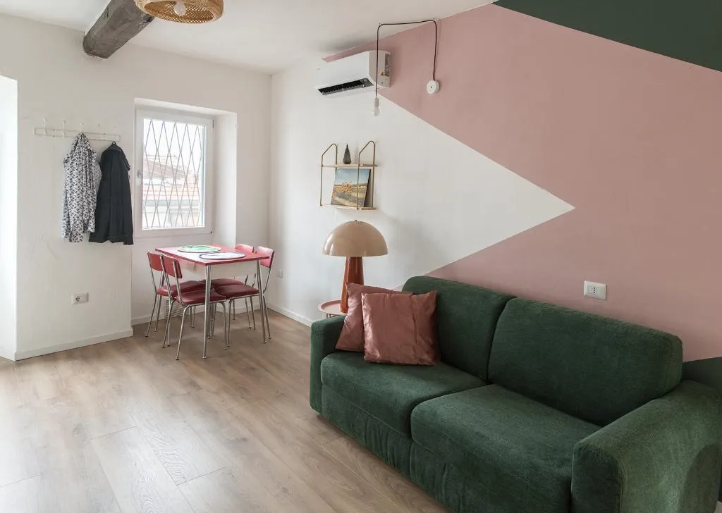 APARTMENT CAPACITY 4 ONE BEDROOM Room, Stresa Complex Levoasi, Milan
