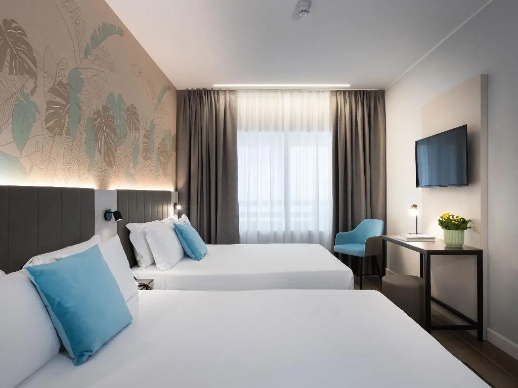 FAMILY ROOM QUEEN SIZE BED Room, iH Hotels Milano Centrale, Milan