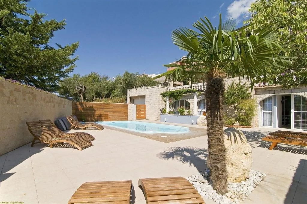 Sports and Entertainment, Villa Bougenvilia Tomas, Split