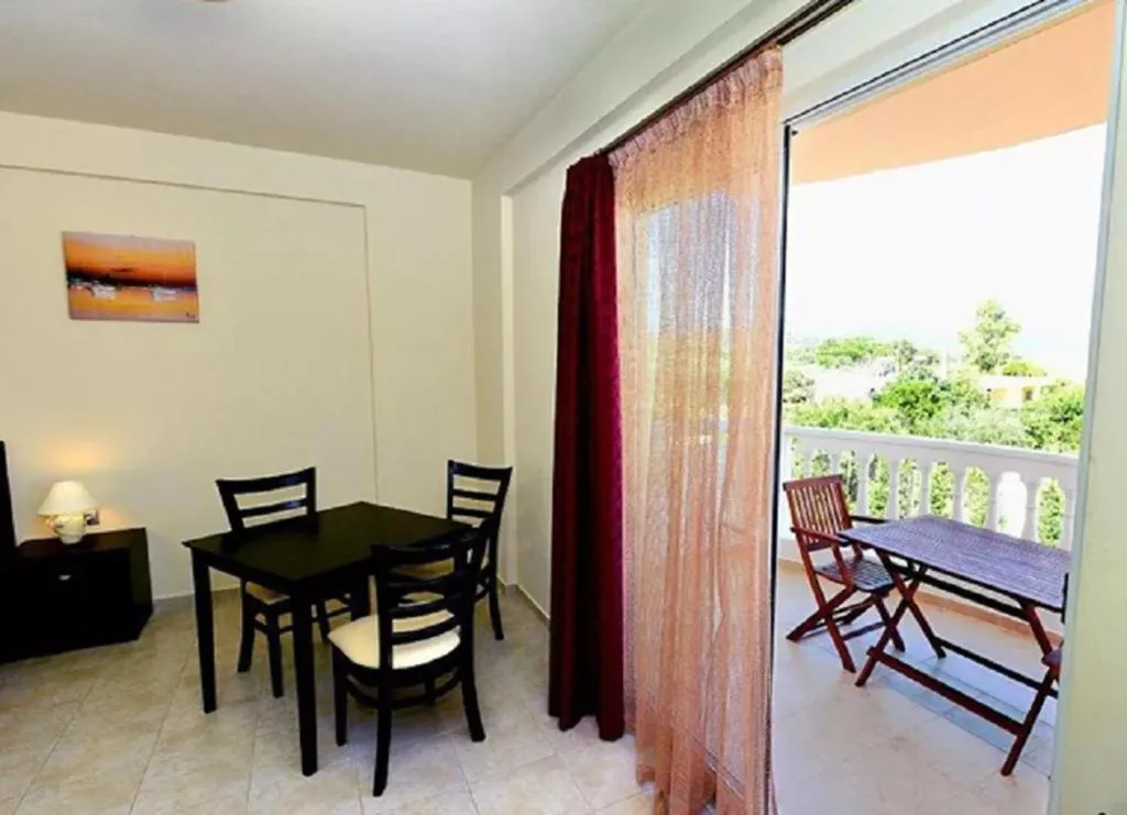 FAMILY ROOM WITH TERRACE Room, Golden Rose, Crete