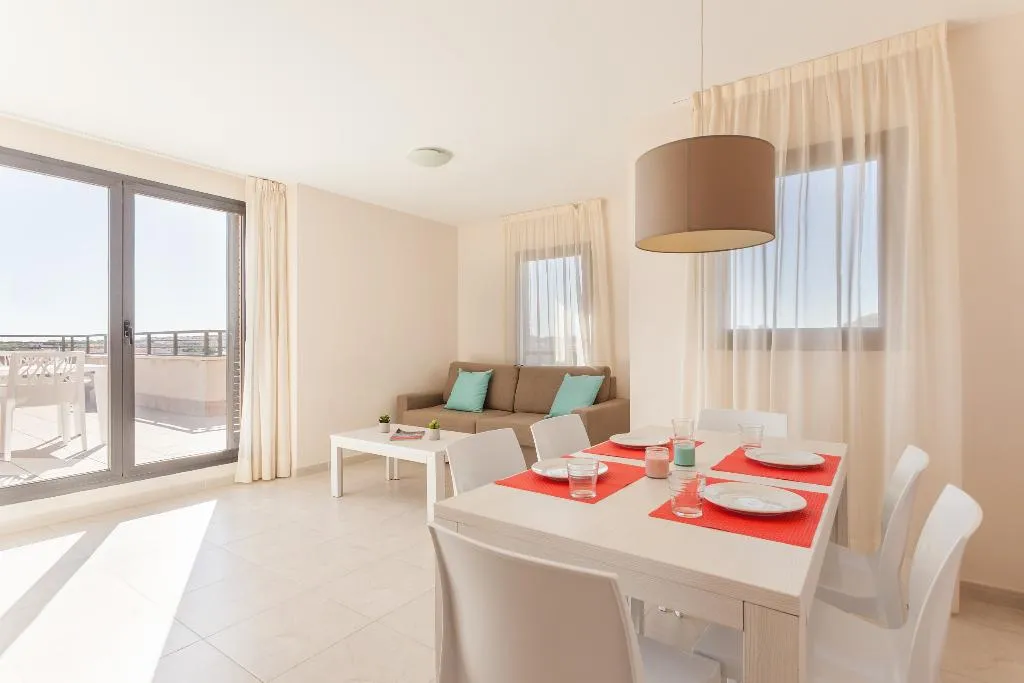APARTMENT CAPACITY 4 TWO BEDROOMS Room, Pierre & Vacances Salou, Costa Dorada