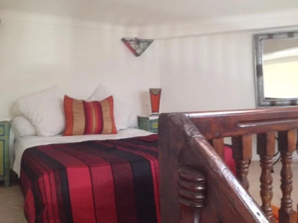 SUITE CAPACITY 7 Room, Riad Dar Bounouar, Marrakech
