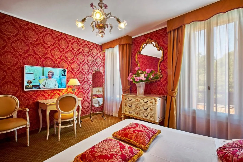 DOUBLE DELUXE CANAL VIEW Room, Gardena, Venice