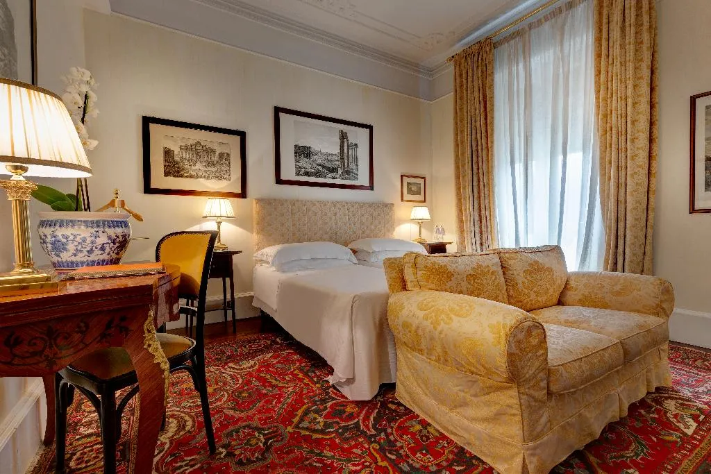 Double or Twin SUPERIOR WITH VIEWS Room, Grand Hotel Plaza, Rome