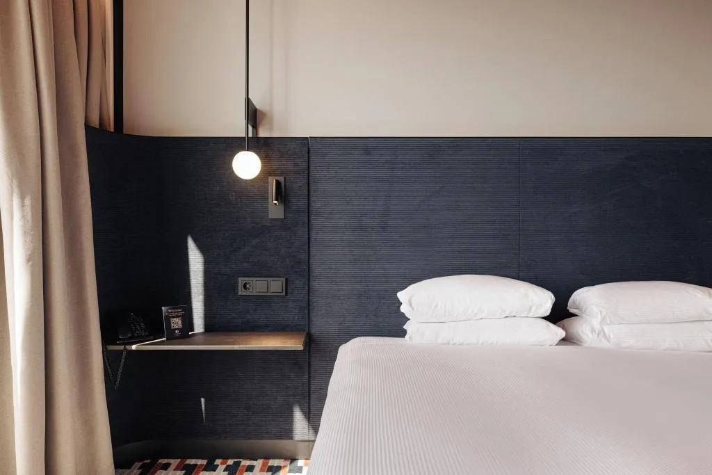 Room, DoubleTree by Hilton Amsterdam Centraal Station, Amsterdam