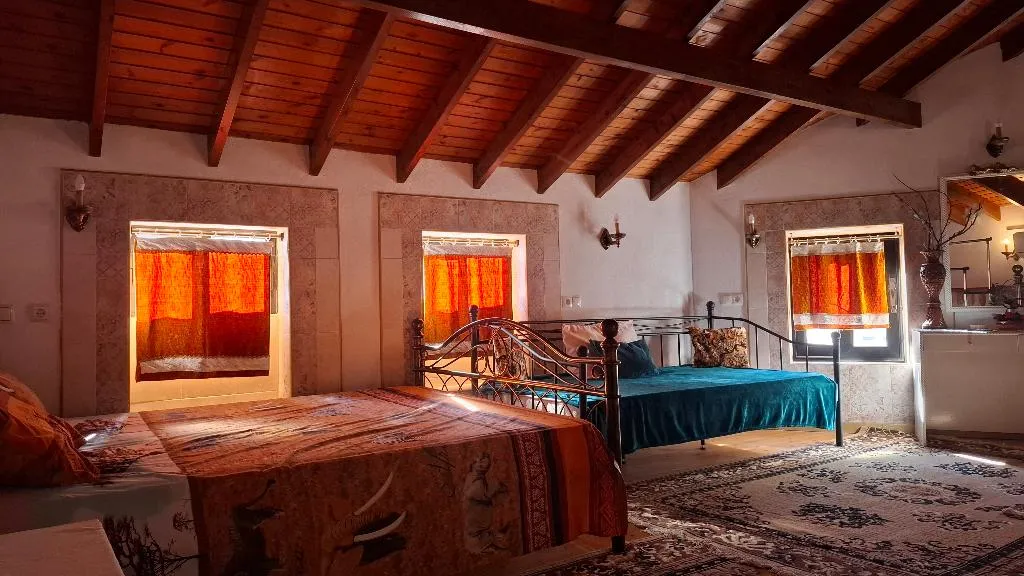APARTMENT THREE BEDROOMS ONE BATHROOM Room, Castellino Studios, Rhodes