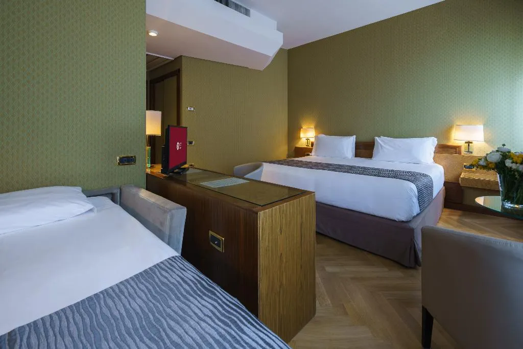 TRIPLE SUPERIOR Room, Exe Majestic, Naples