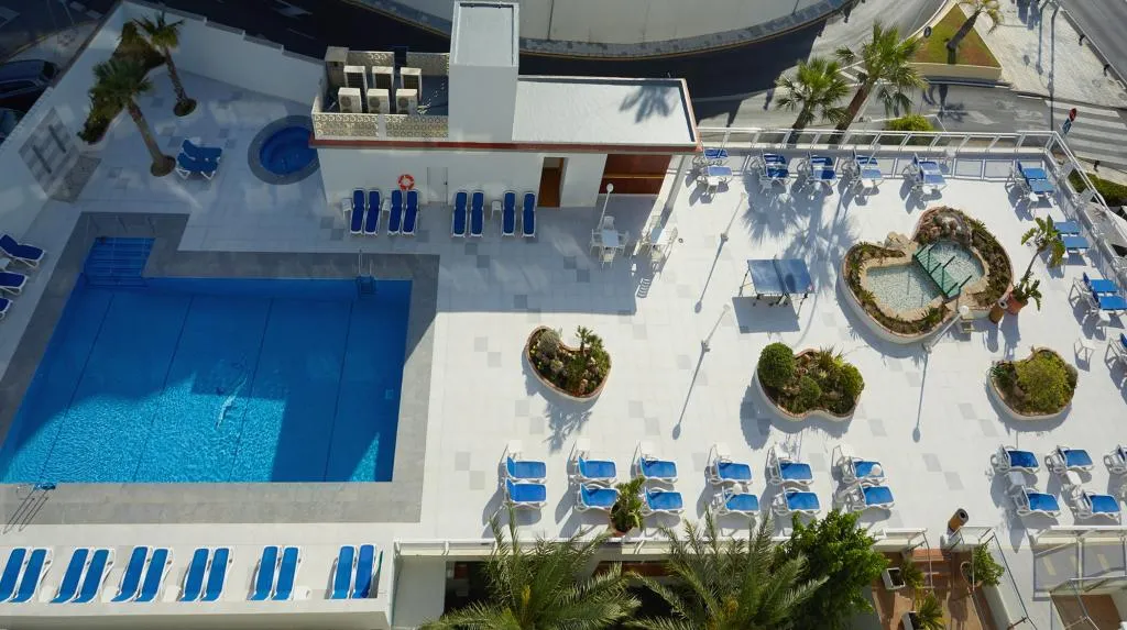 Pool, Hotel Las Arenas Affiliated by Meliá, Costa Del Sol
