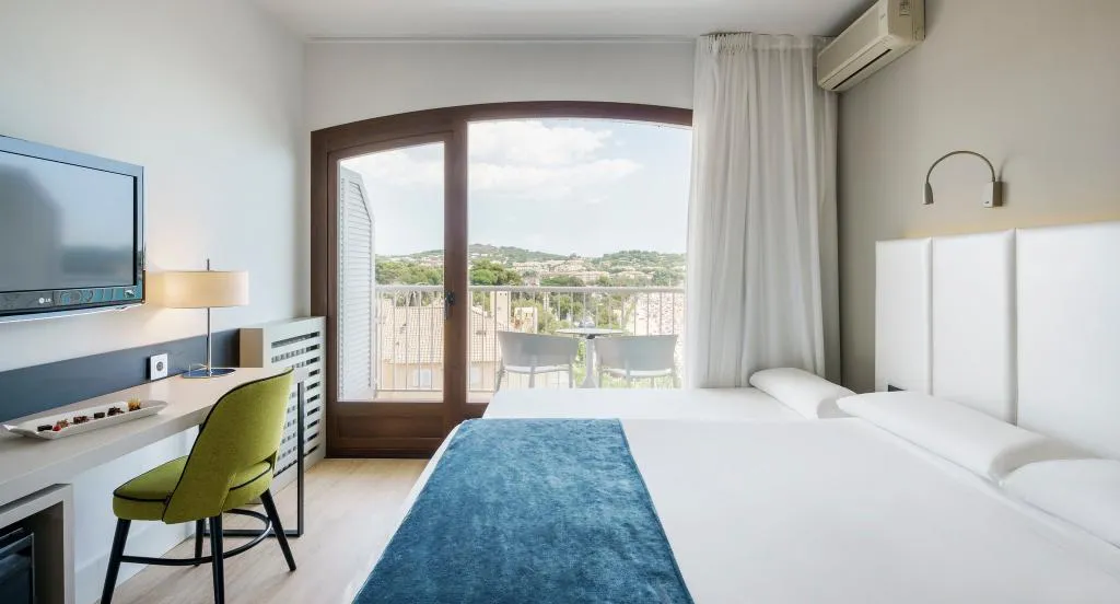 Double or Twin SEA VIEW Room, Ilunion Caleta Park, Costa Brava