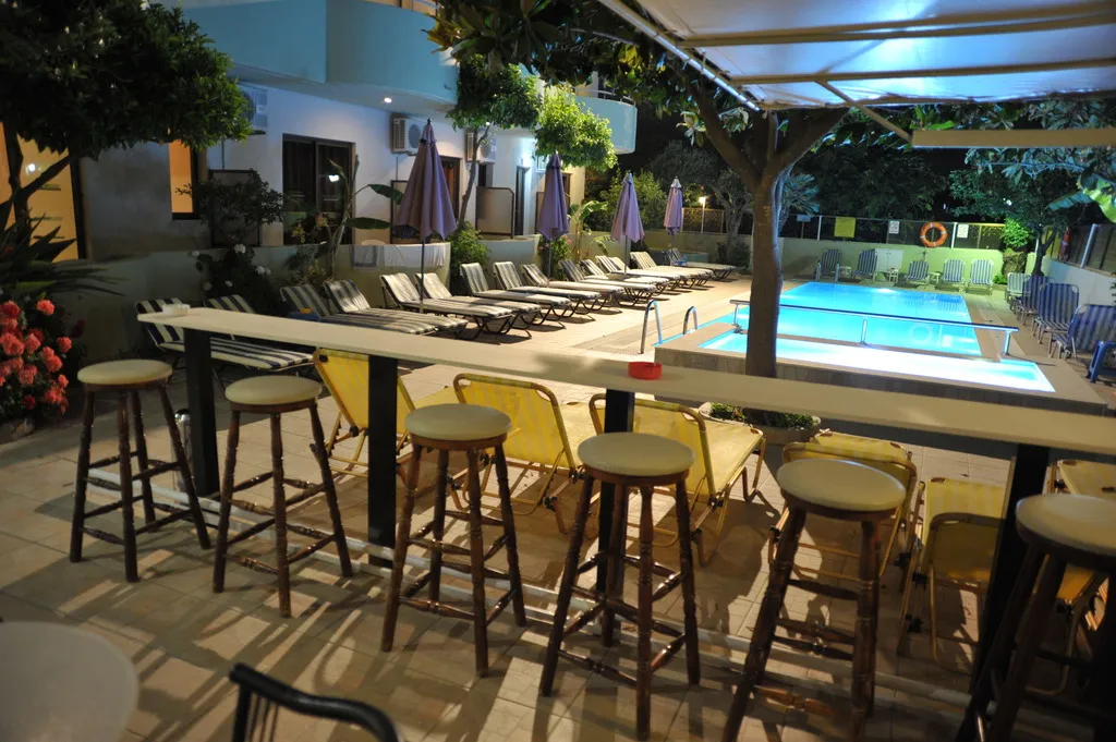 Bar, Anseli, Rhodes