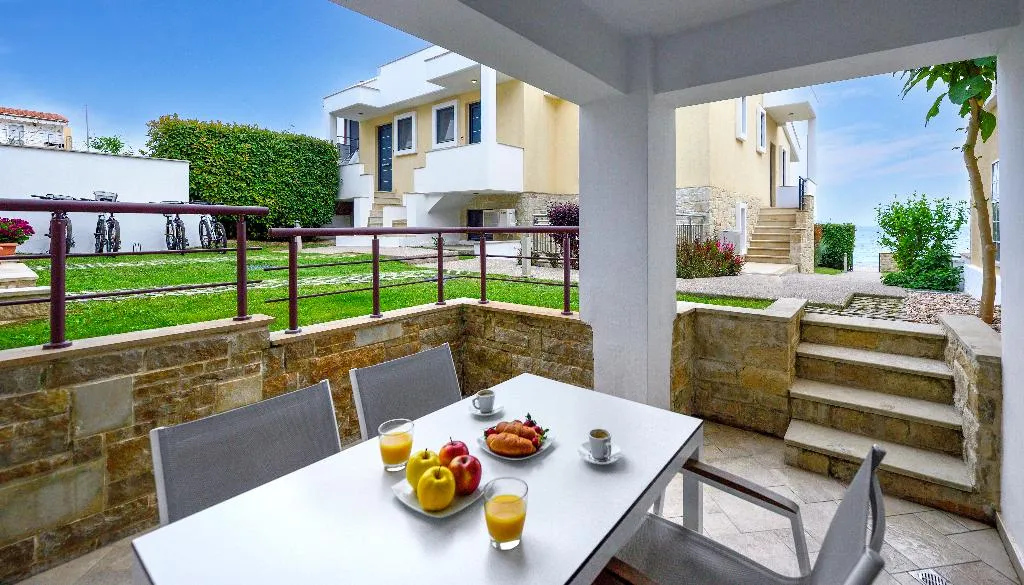 APARTMENT GARDEN VIEW Room, Elpiniki Luxury Apartments, Thessaloniki