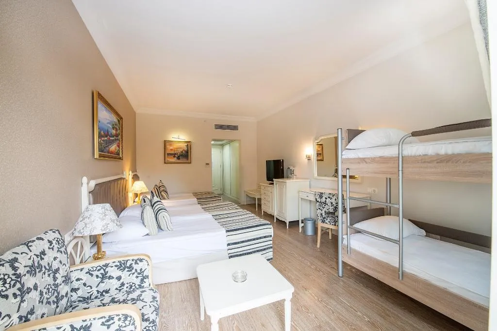 DOUBLE BUNK BED Room, Crystal Tat Beach Pearl Collection, Antalya