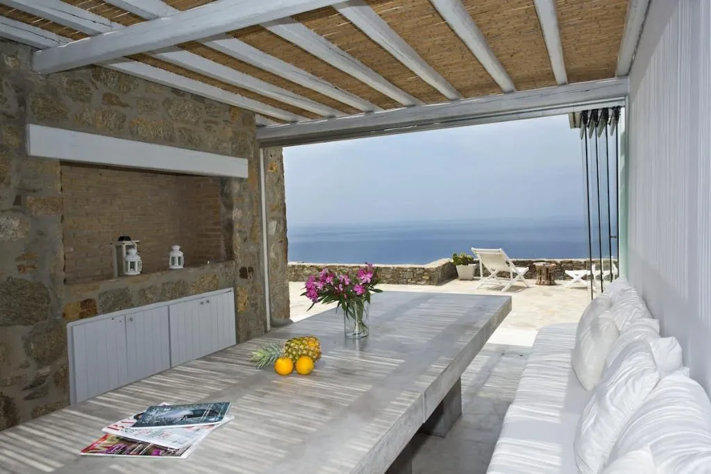 VILLA CLASSIC Room, White Rock Suites & Villas, Mykonos