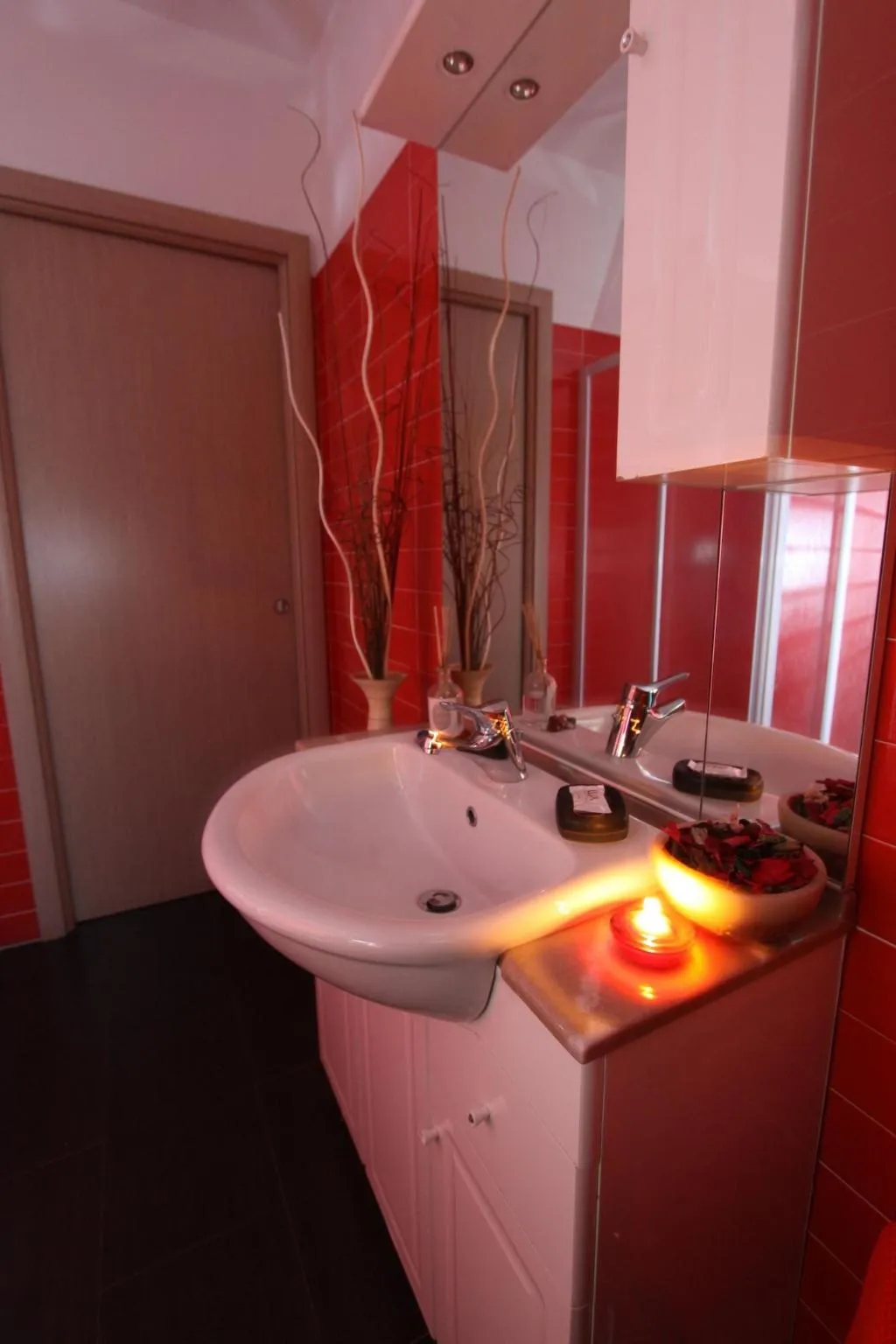 Room, Moonrose, Milan