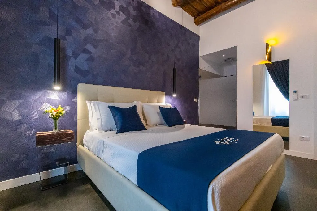 Room, Santa Chiara Inn, Naples