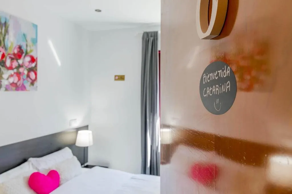 Room, A&Z Javier Cabrini, Madrid