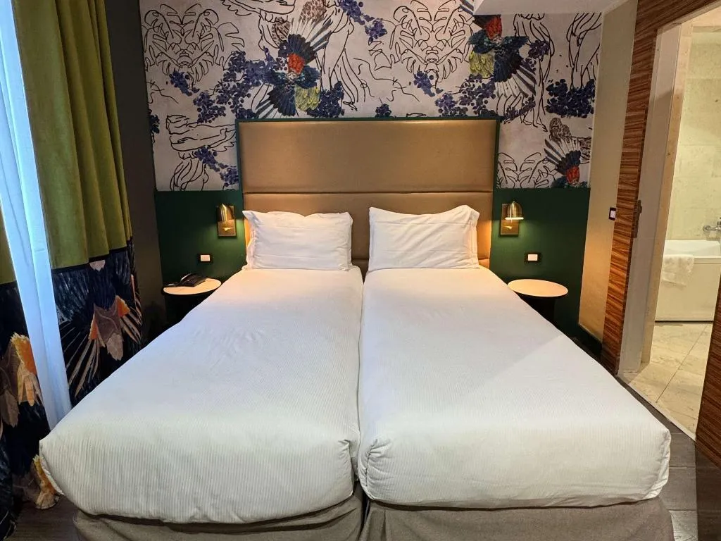 Room, Mercure Roma Centro St. John, Naples