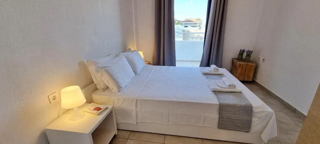 APARTMENT OCEAN VIEW TWO BEDROOMS Room, Bungalow White Apartments and Suits, Halkidiki