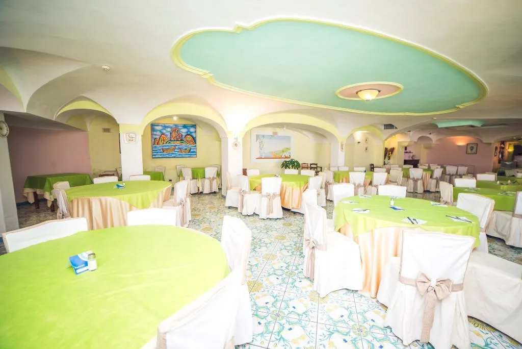 Restaurant, Carlo Magno, Naples
