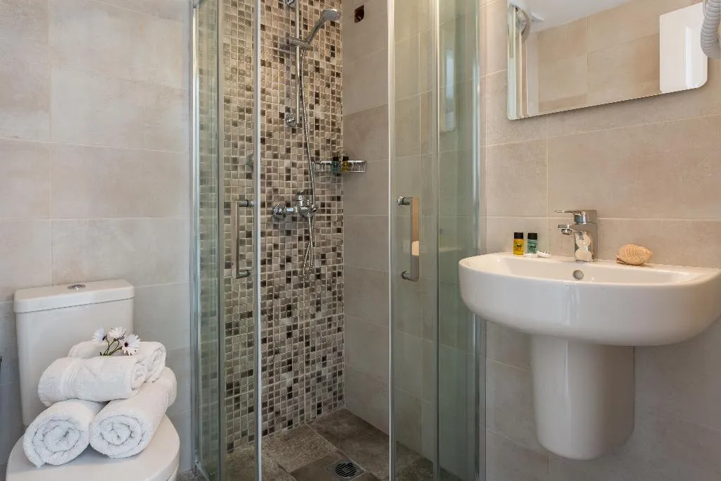 Double or Twin ECONOMY Room, Akti, Skiathos