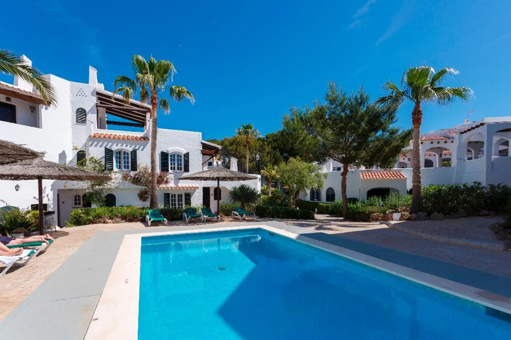 Pool, Carema Garden Village, Menorca
