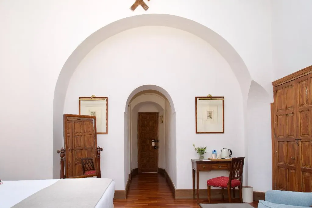 DOUBLE SINGLE USE SUPERIOR CITY VIEW Room, Monasterio de San Francisco, Costa Del Sol