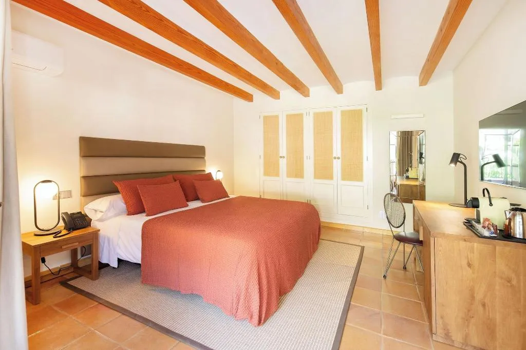 Room, D'Es Puig, Majorca