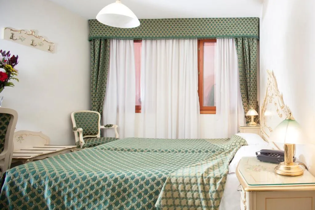 Double or Twin CLASSIC Room, Appartamenti Commercio & Pellegrino, Venice
