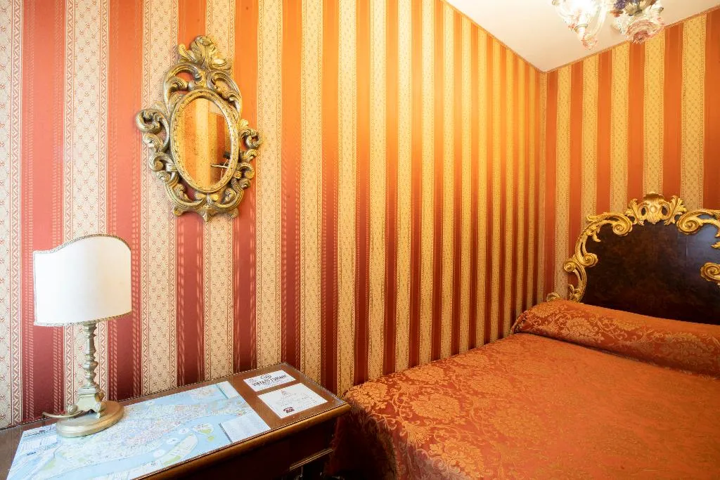 SINGLE STANDARD Room, Ateneo, Venice