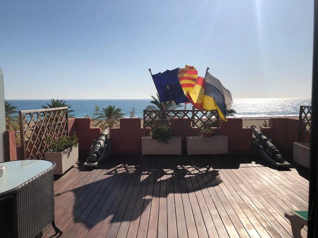 Terrace, Hotel Llar De Capitans, Barcelona
