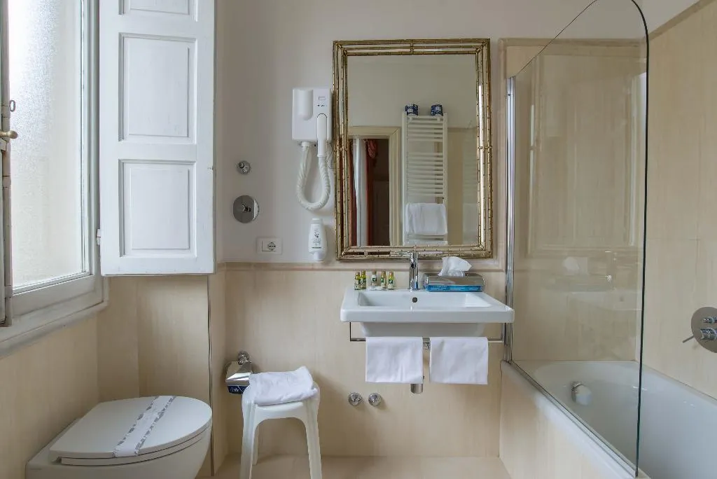 Double or Twin CLASSIC Room, Atlantic Palace, Florence