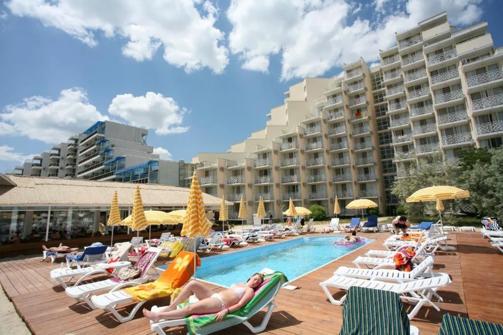 Pool, Mura, Varna