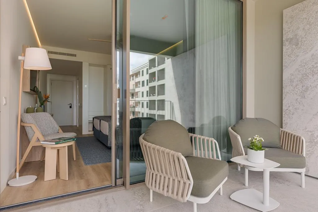 TWIN STANDARD Room, The Editory Ocean Way Funchal, Madeira