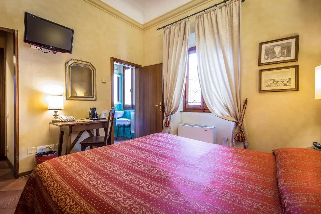 TWIN STANDARD Room, Mario's, Florence
