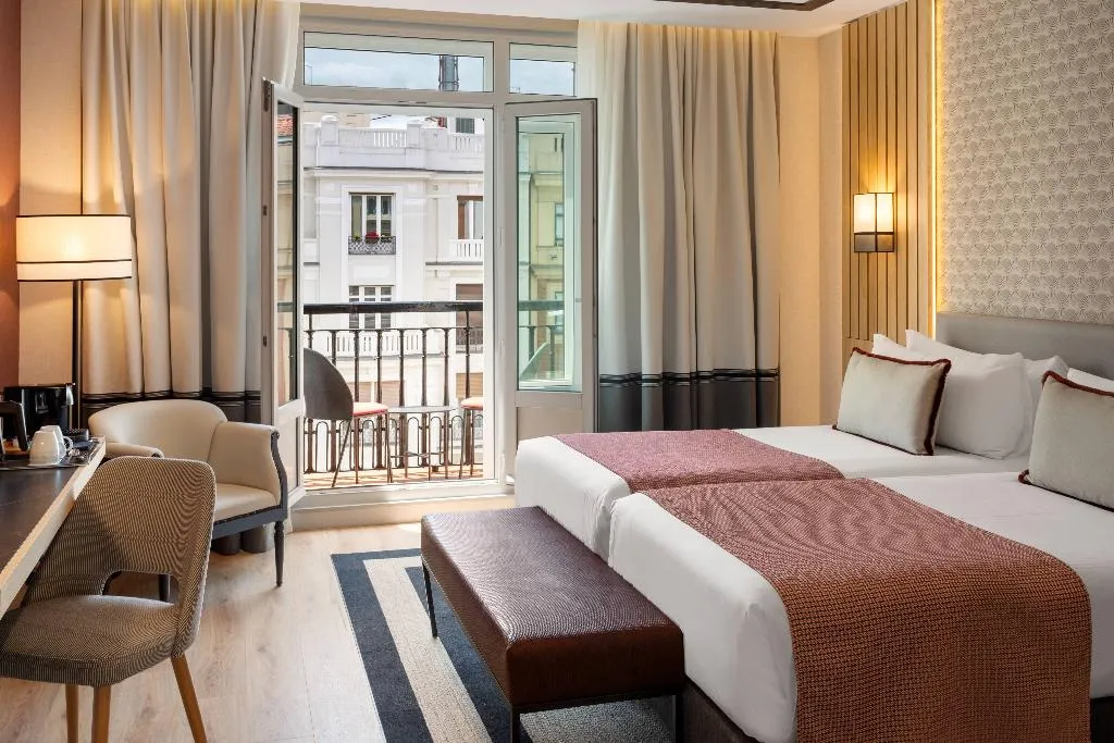 Room, Catalonia Plaza España Hotel & Spa, Madrid