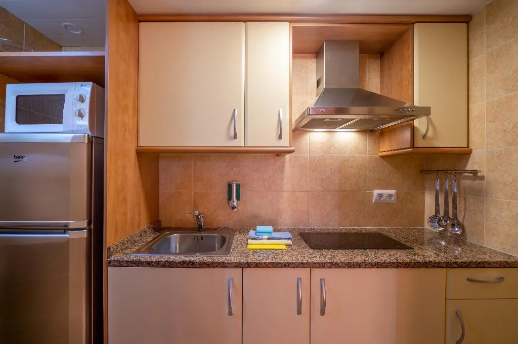 APARTMENT CAPACITY 4 ONE BEDROOM Room, Albamar, Costa Brava