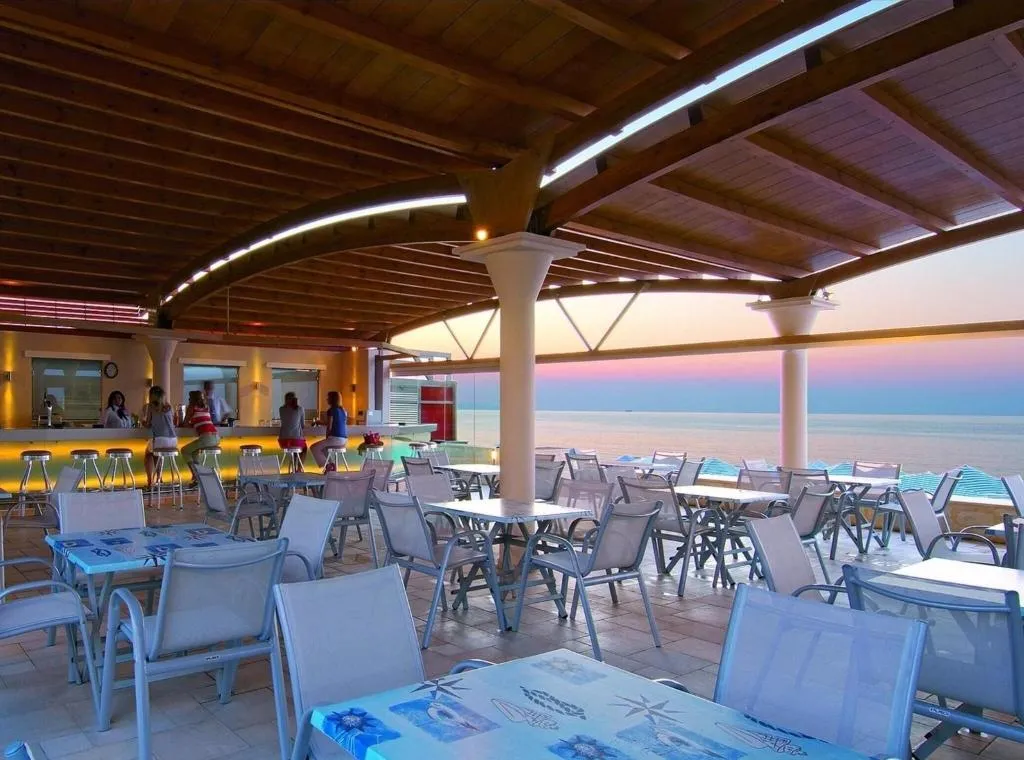 Restaurant, Eva Bay Hotel On The Beach - Adults Only, Crete