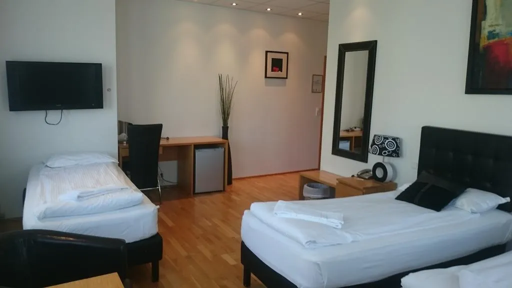 Room, 4th Floor, Reykjavik