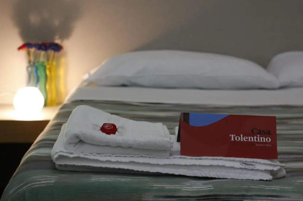 Room, Casa Tolentino, Naples