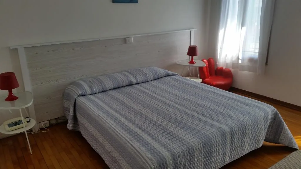 Double or Twin STANDARD Room, Hotel Le Colombelle, Venice