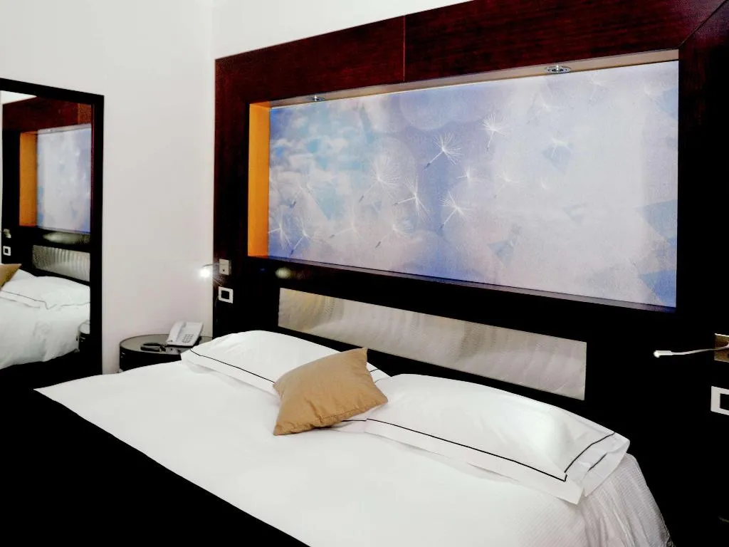 TRIPLE STANDARD Room, Mercure Olbia, Olbia
