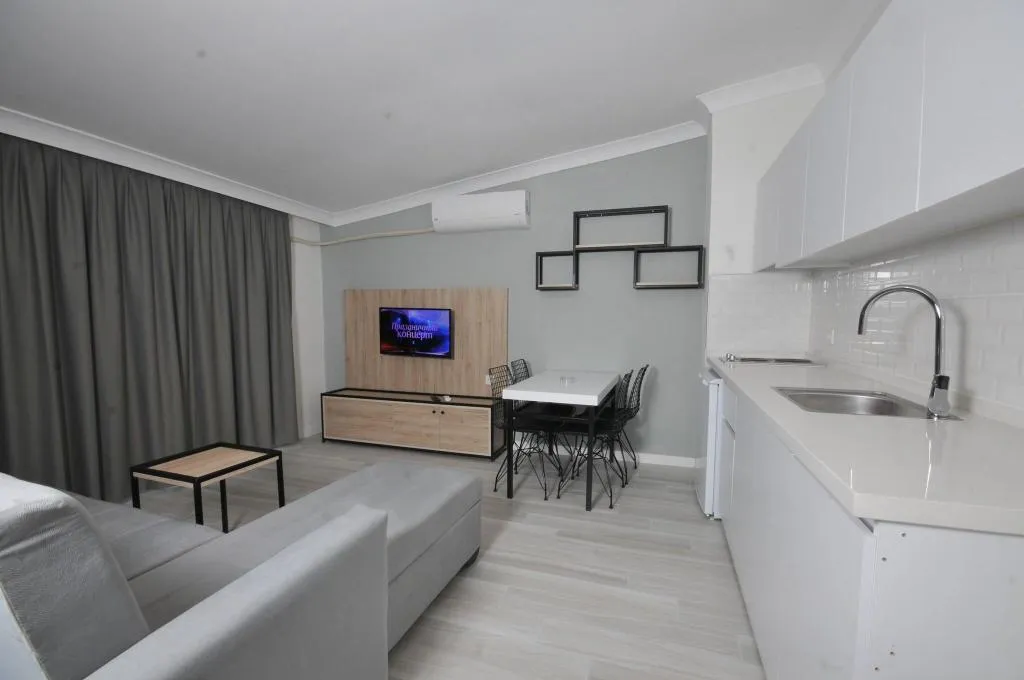 Room, Sema, Dalaman