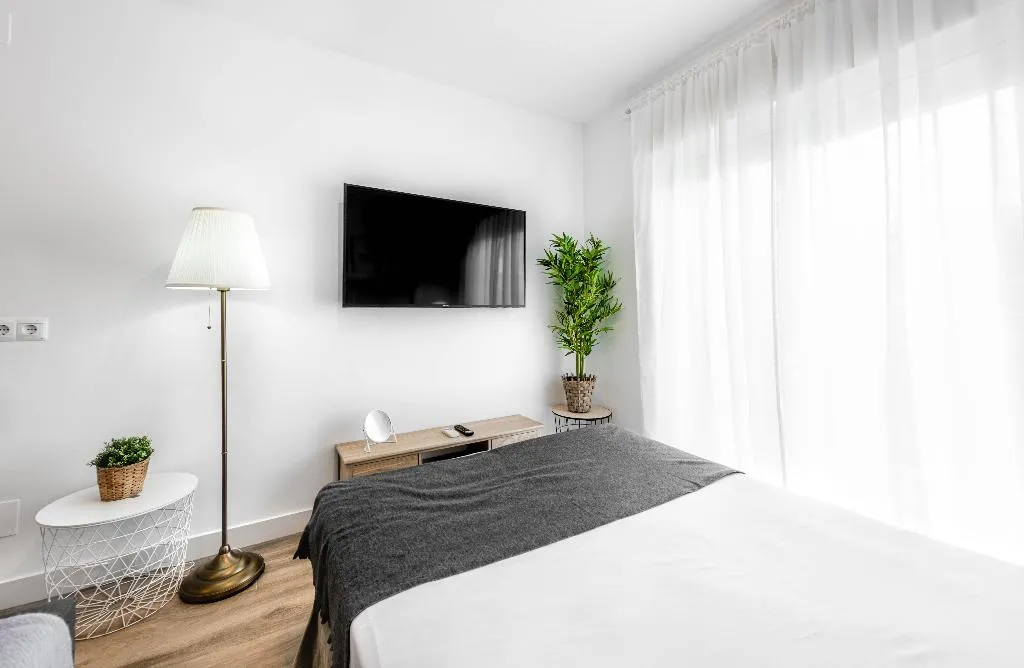 STUDIO CAPACITY 3 Room, Apartamentos Toboso Plaza, Costa Del Sol
