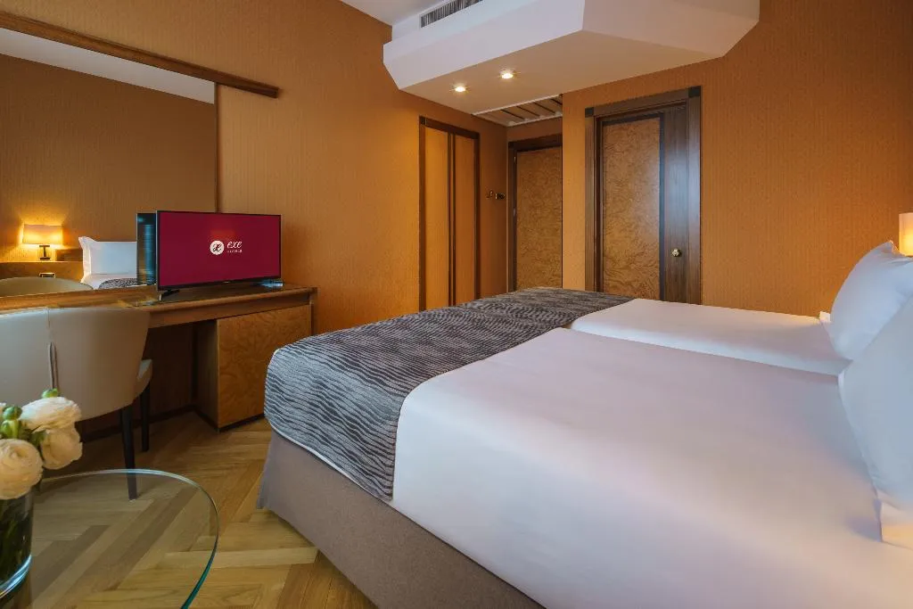 Room, Exe Majestic, Naples