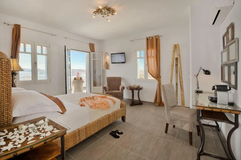 Room, Miland Suites, Santorini
