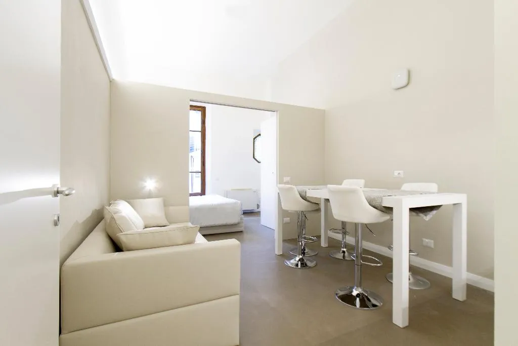 APARTMENT DELUXE TWO BEDROOM Room, Palazzo dei Ciompi, Florence