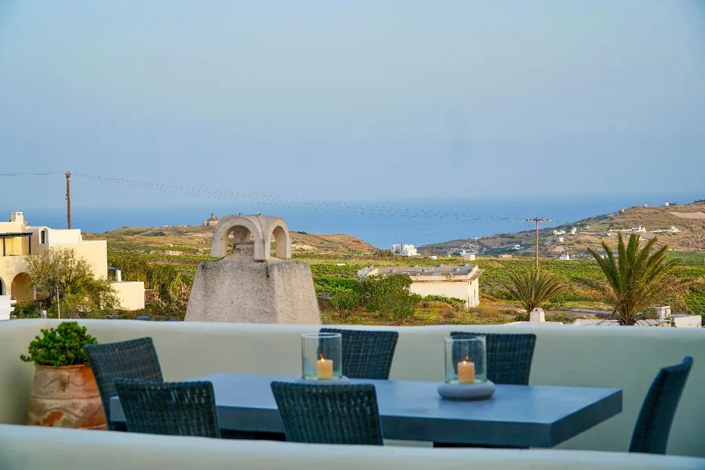 VILLA THREE BEDROOMS WITH PRIVATE POOL Room, Santorini Heritage Villas & Mansions, Santorini
