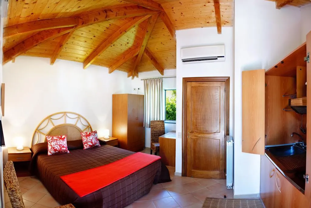 STUDIO STANDARD Room, Esperidi Resort, Naples